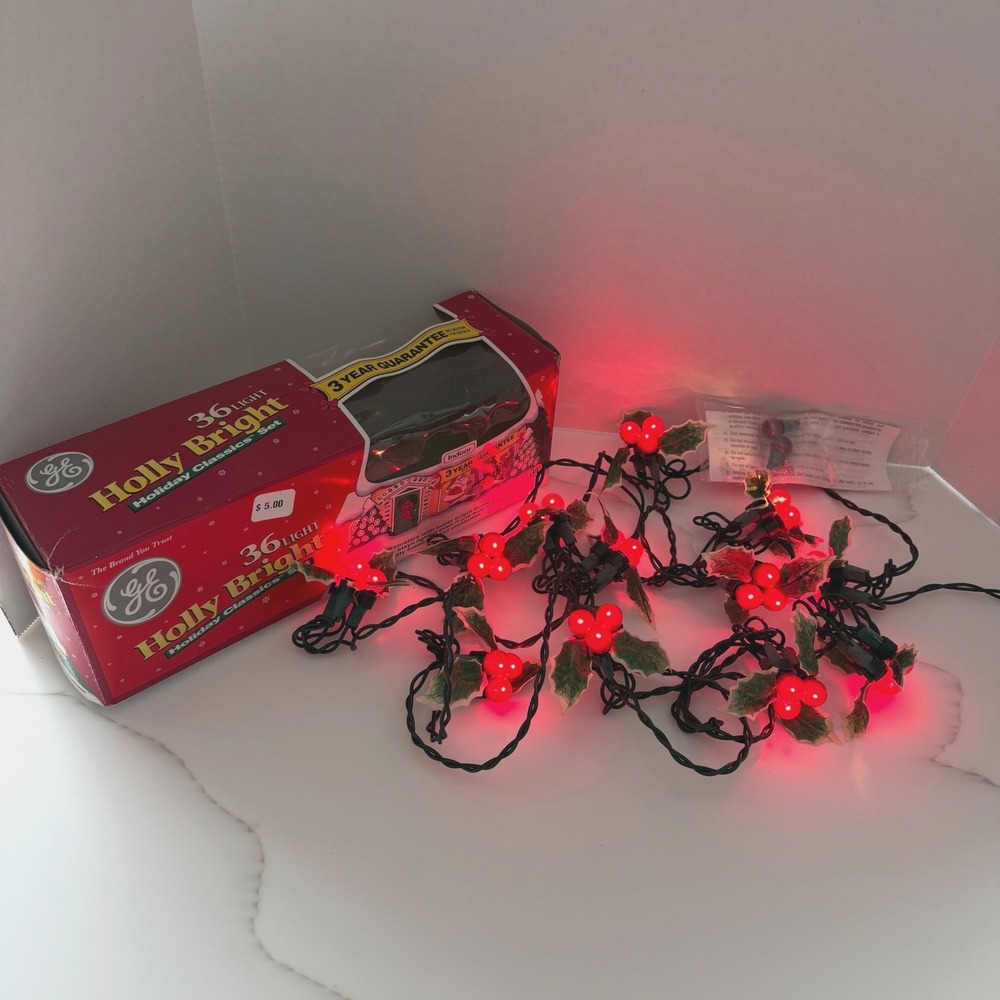 Vtg GE Holly Bright Christmas String Red Lights + Green Holly Works Holiday +Box